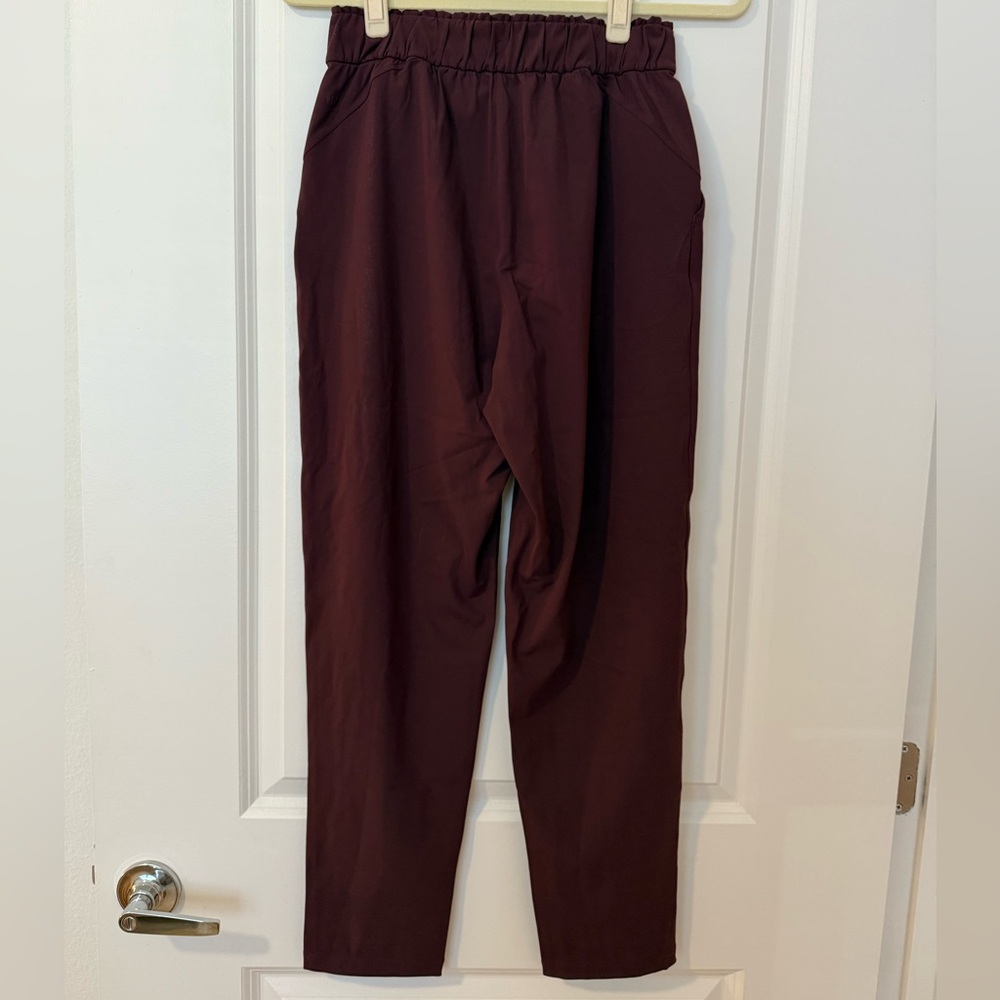 Lululemon Keep Moving Pant 7/8
High-Rise - Cassis - Picture 5 of 5